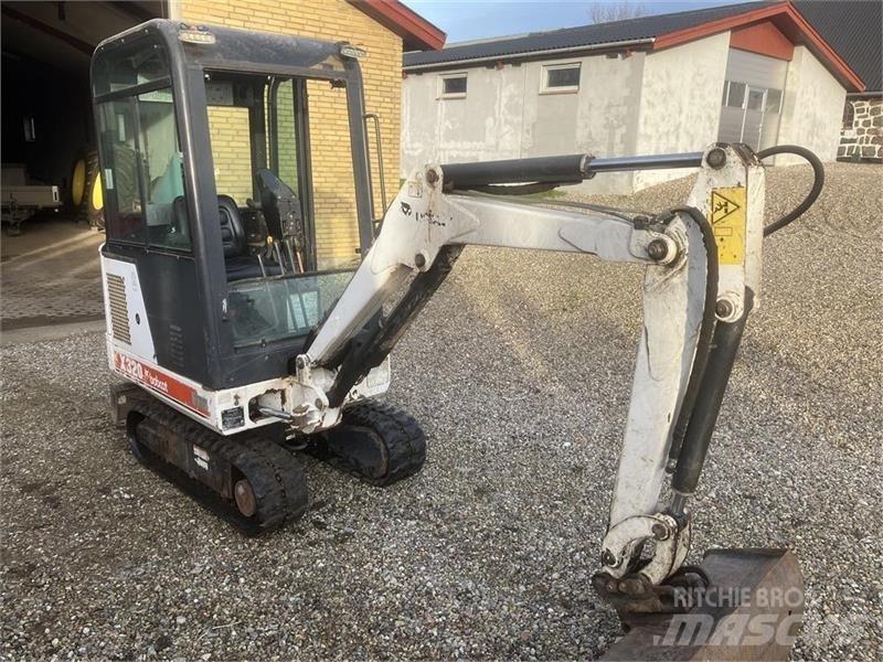 Bobcat x320 小型挖掘机