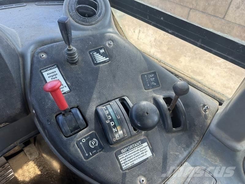 Bell B30D 铰接式自卸车