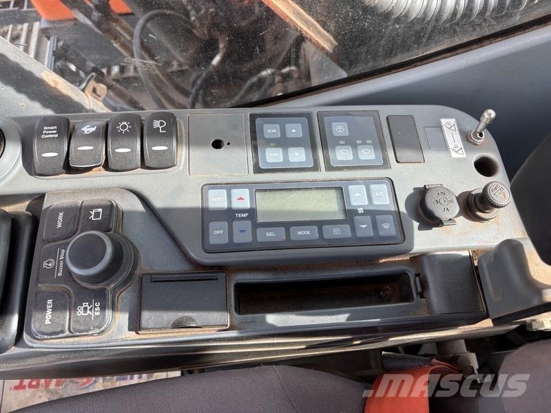 Doosan DX140LC-5 履带挖掘机