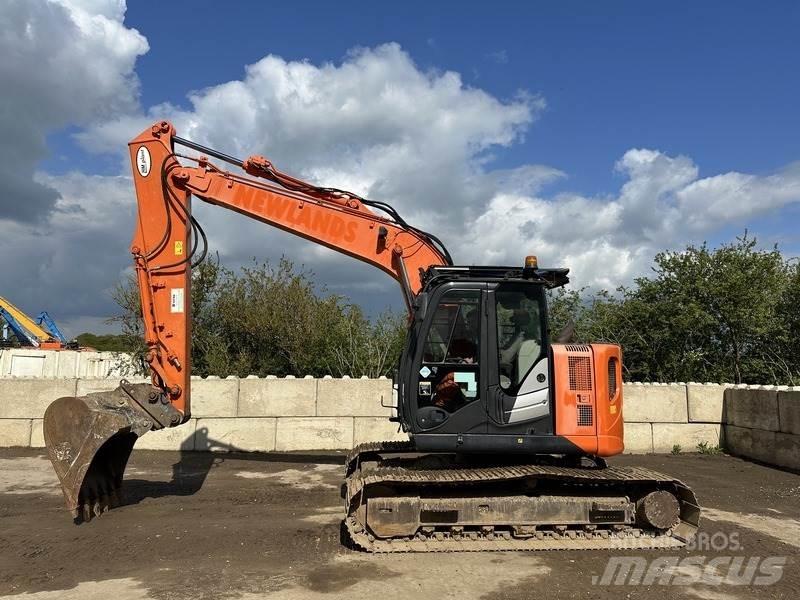 Hitachi ZX135 履带挖掘机