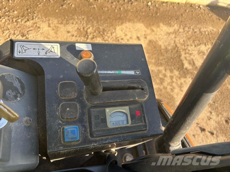 Hitachi ZX19 履带挖掘机