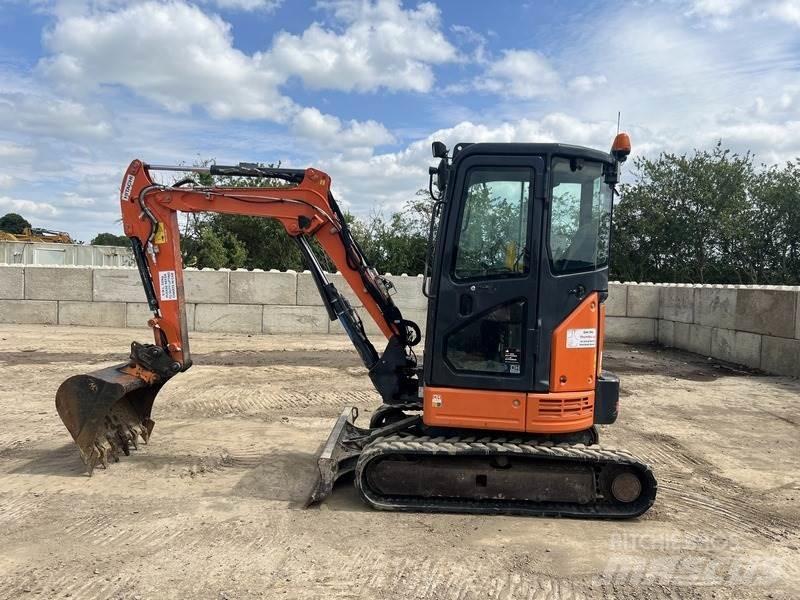 Hitachi ZX26U-5A CR 小型挖掘机