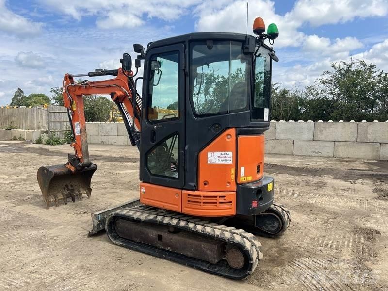 Hitachi ZX26U-5A CR 小型挖掘机