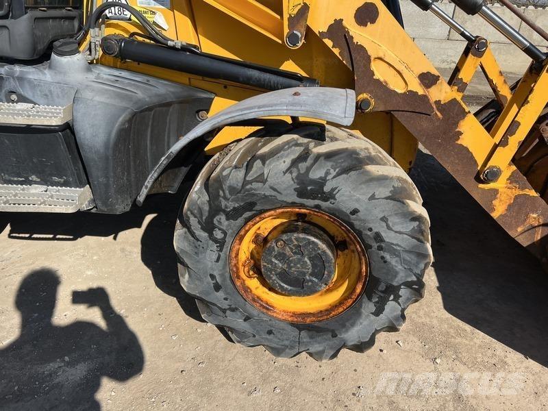 JCB 3CX Sitemaster 反铲装载机