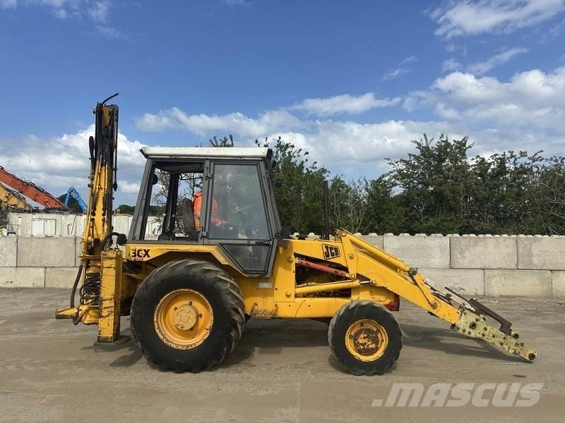 JCB 3CX Sitemaster 反铲装载机