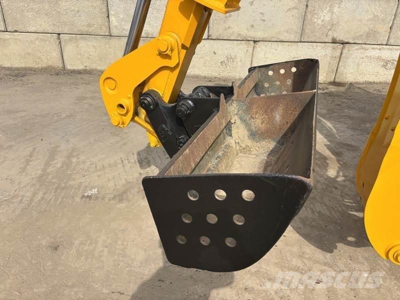 JCB 4CX Sitemaster 反铲装载机