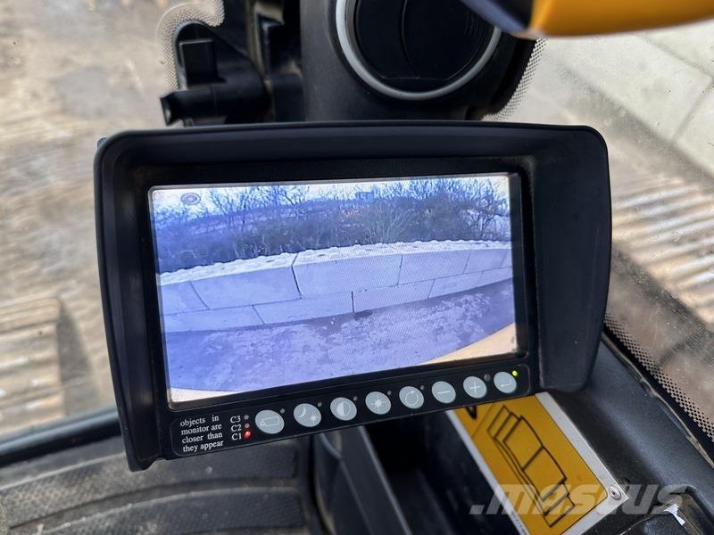 JCB JS370 LC T4 履带挖掘机