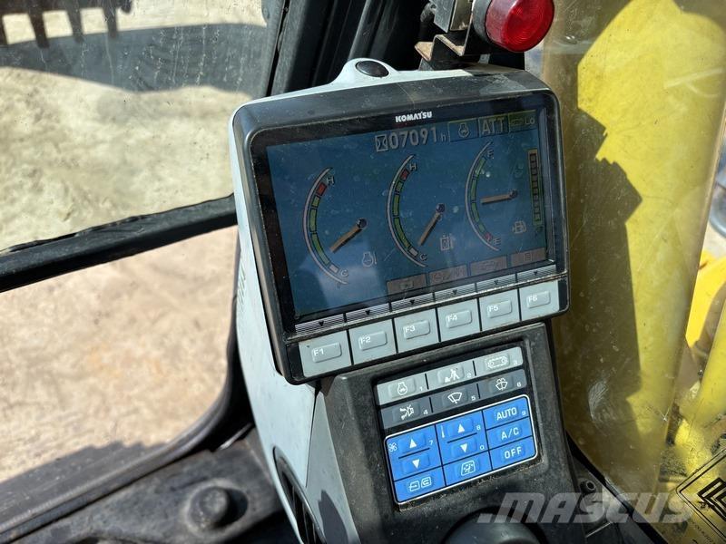 Komatsu PC210 LC-8 履带挖掘机