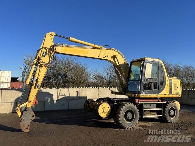 Komatsu PW130-6 轮式挖掘机