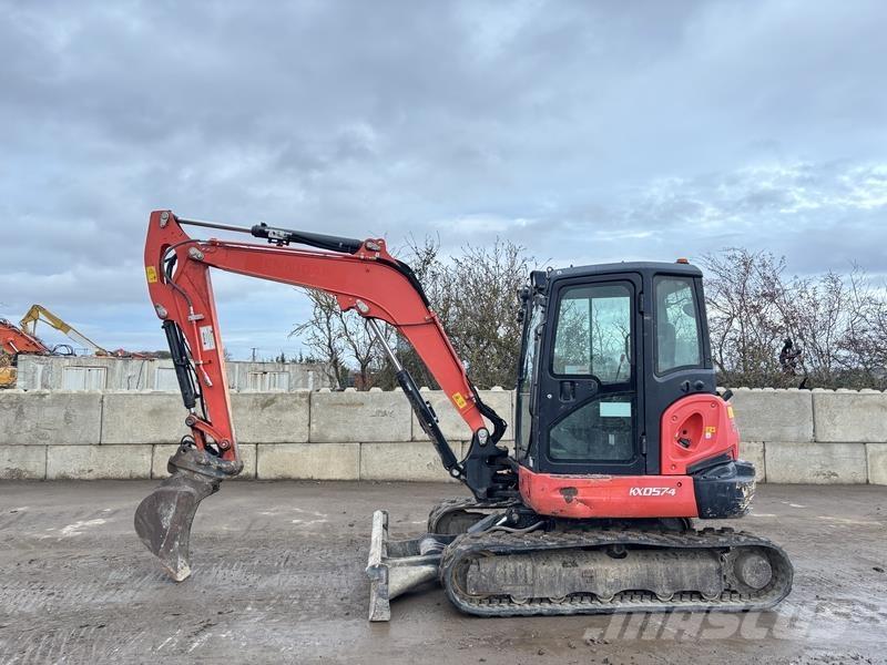 Kubota KX057-4 中型挖掘机