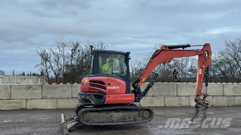 Kubota KX057-4 中型挖掘机