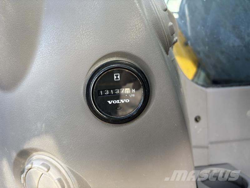 Volvo ECR235 DL 履带挖掘机