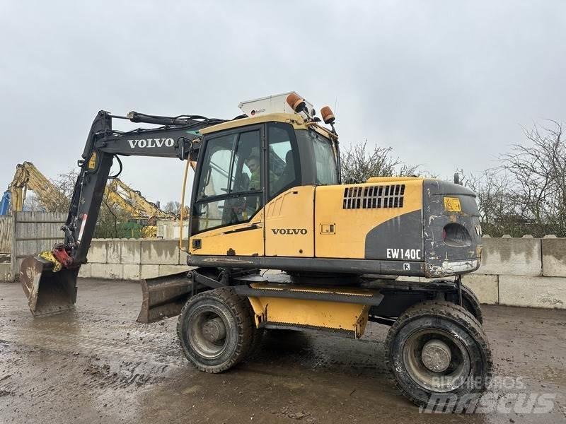 Volvo EW140 轮式挖掘机