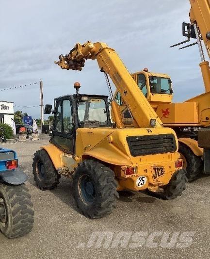 JCB 520-50 伸缩臂叉装车|叉装车