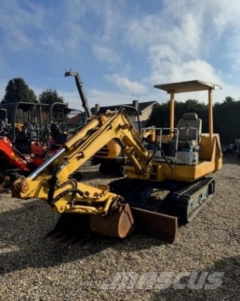 Komatsu PC20 小型挖掘机