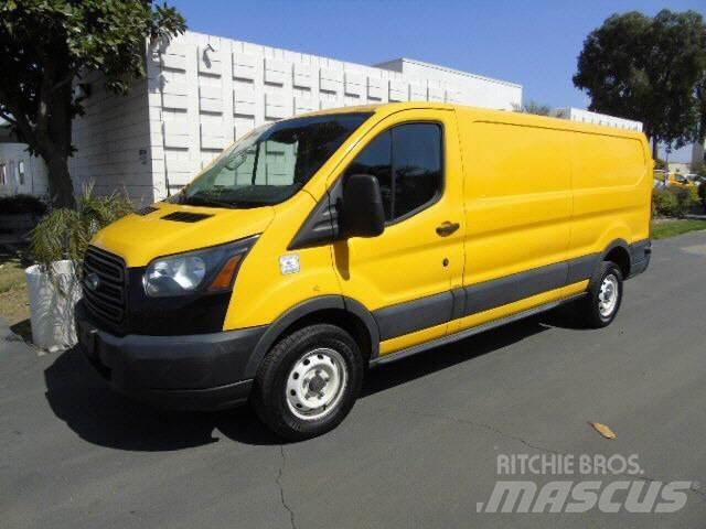 Ford TRANSIT 250 CAR 厢式货车