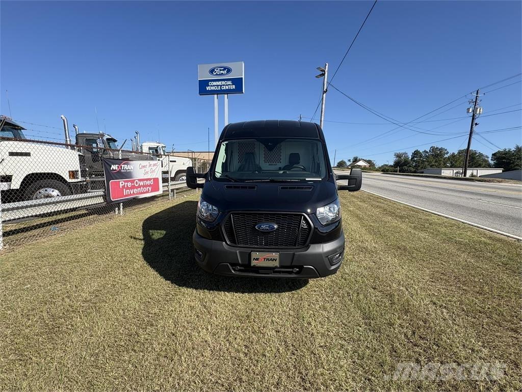 FRD 250 TRANS 厢式货车