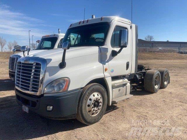 Freightliner Cascadia 牵引车