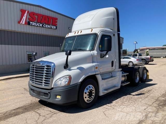 Freightliner Cascadia 牵引车