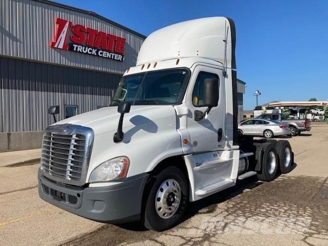 Freightliner Cascadia 牵引车