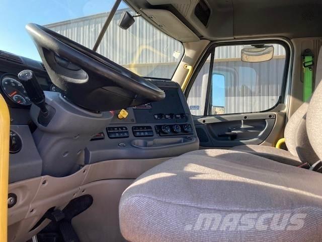 Freightliner Cascadia 牵引车