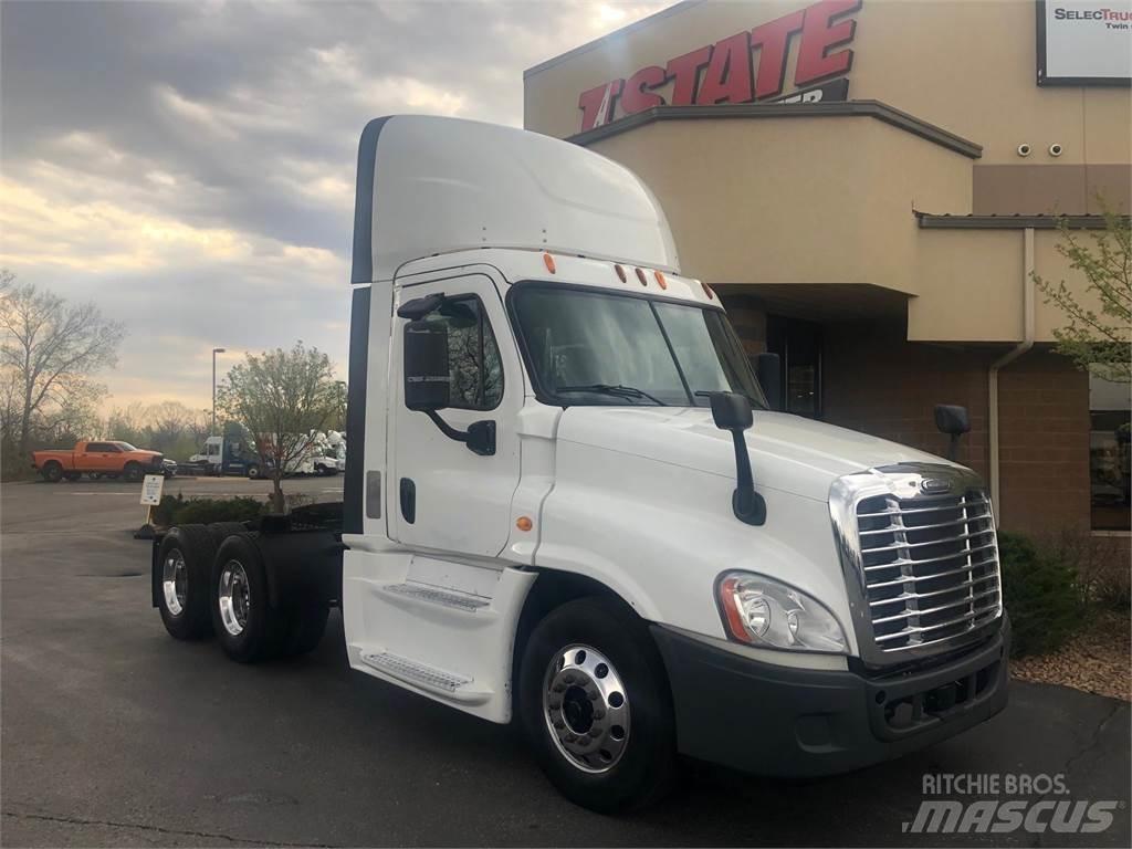 Freightliner Cascadia 牵引车