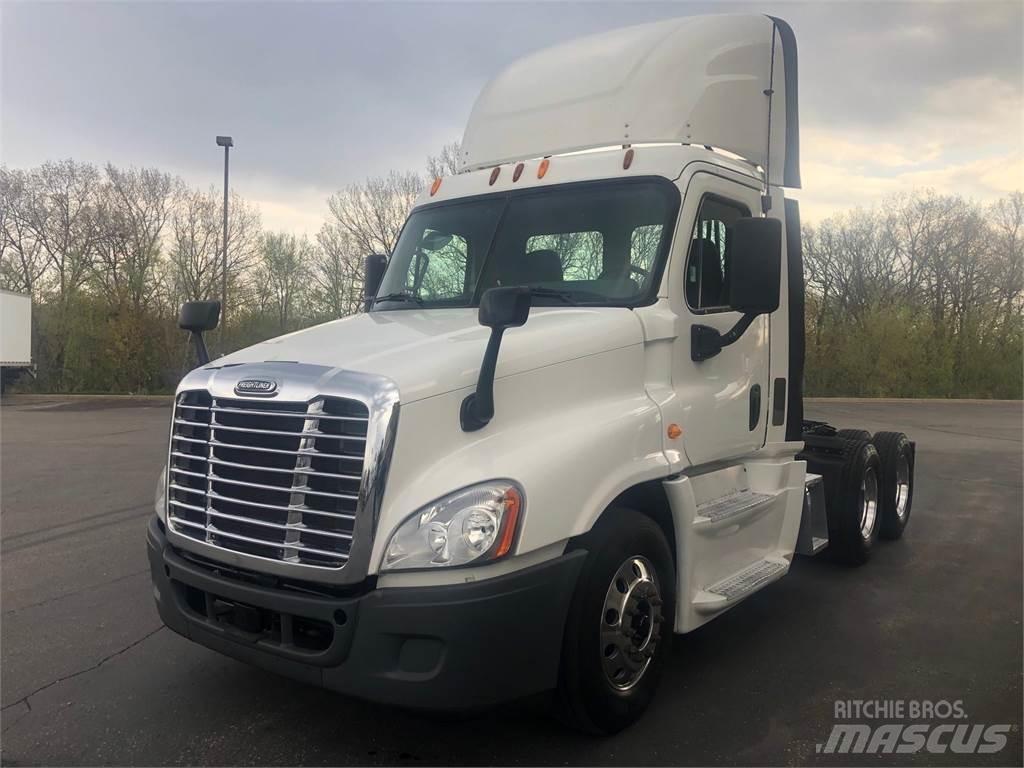 Freightliner Cascadia 牵引车
