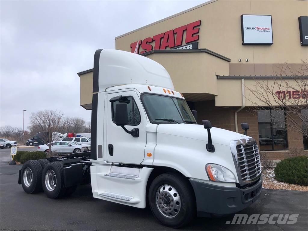 Freightliner Cascadia 牵引车