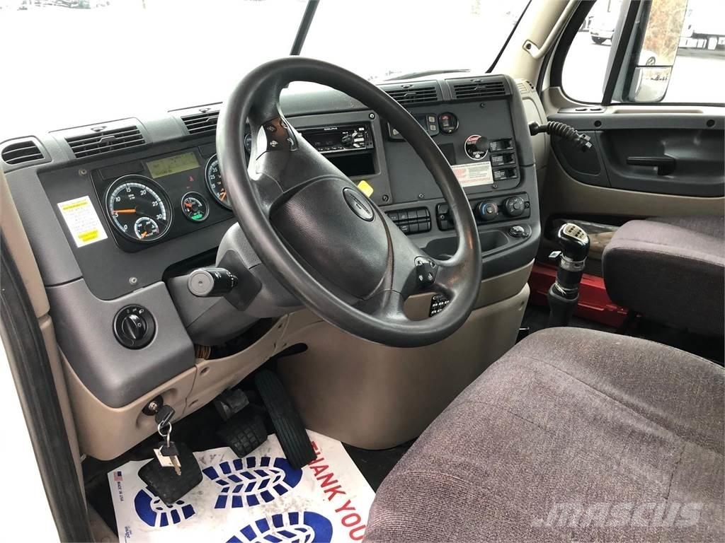 Freightliner Cascadia 牵引车