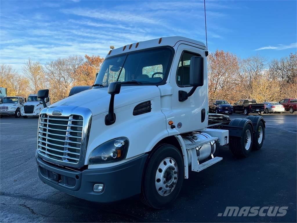 Freightliner Cascadia 牵引车
