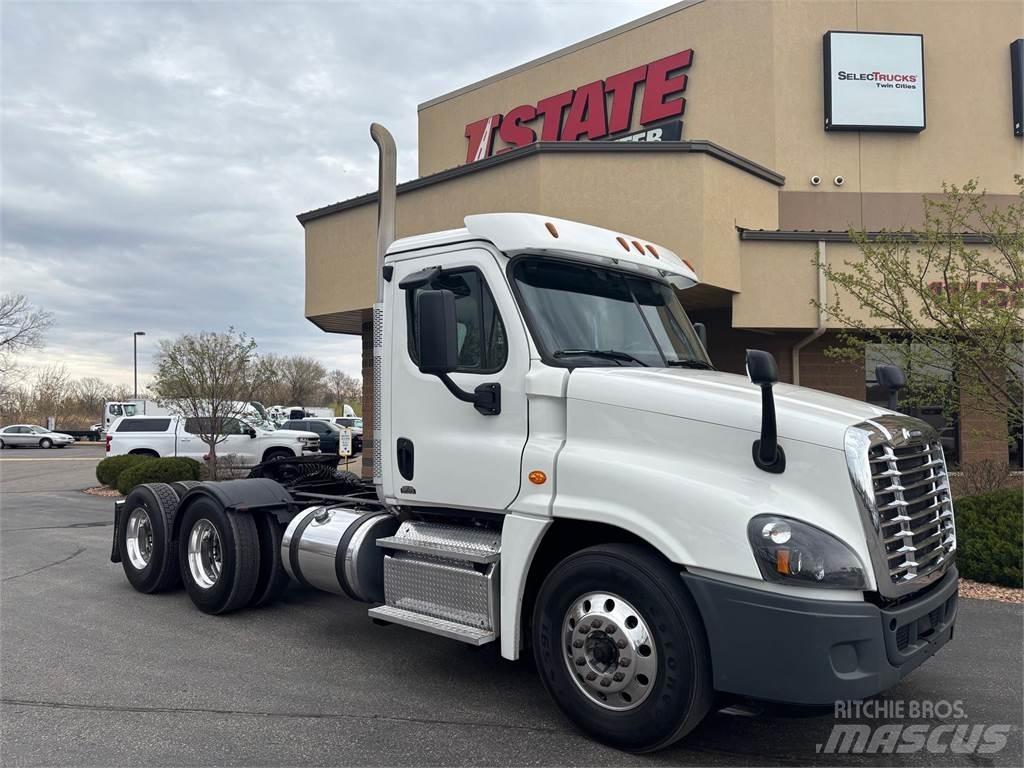 Freightliner Cascadia 牵引车