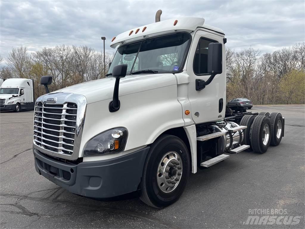 Freightliner Cascadia 牵引车