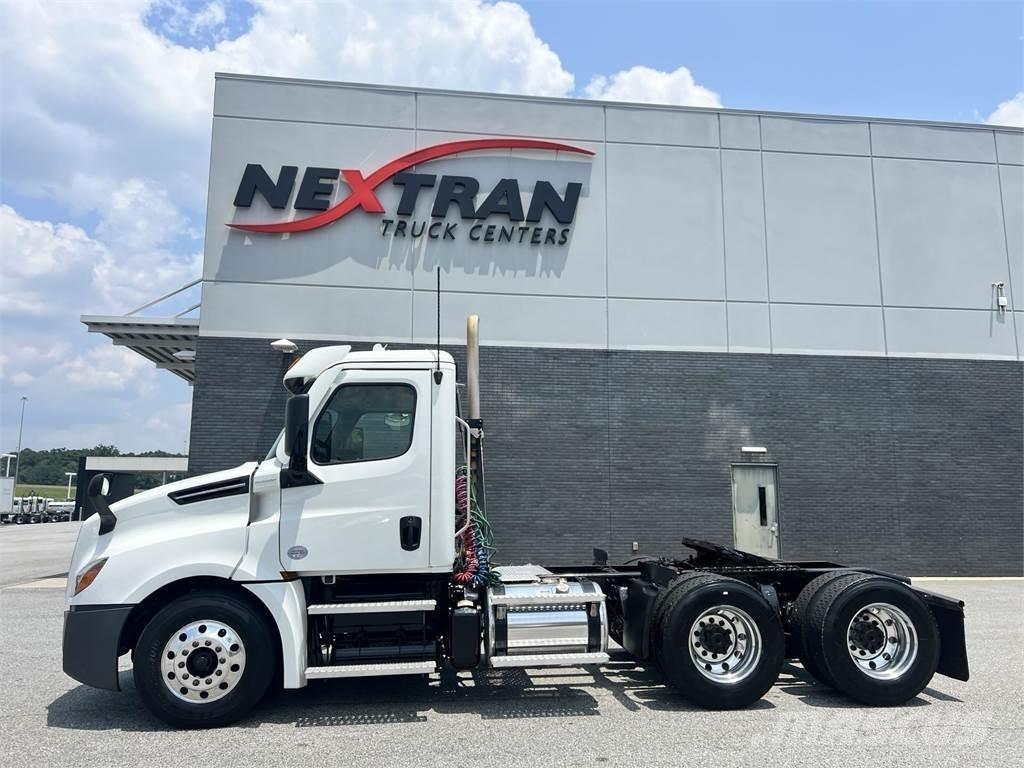 Freightliner Cascadia 牵引车