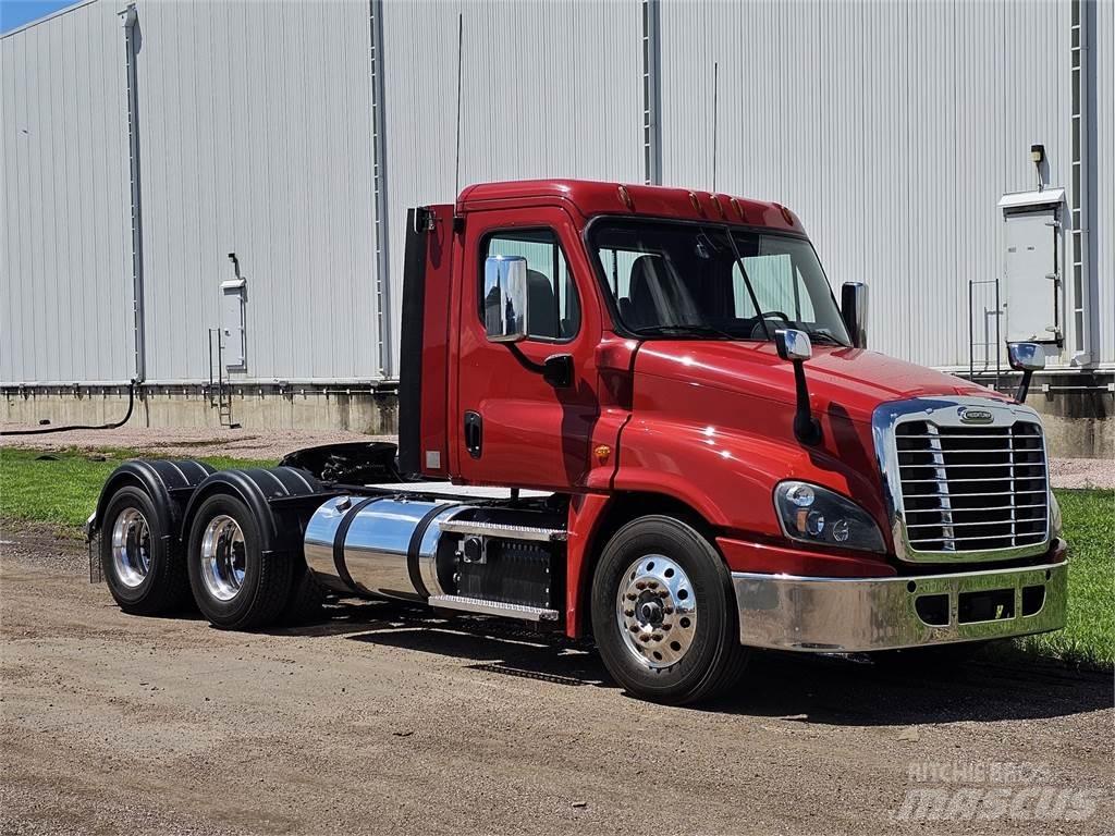Freightliner Cascadia 牵引车