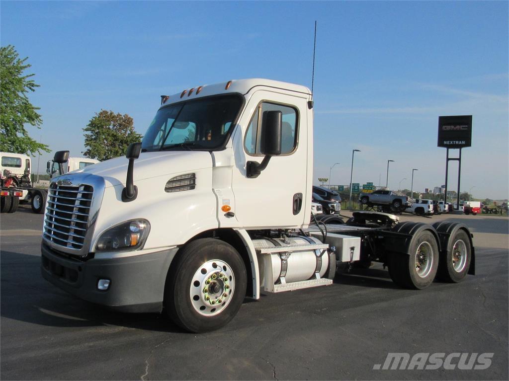 Freightliner Cascadia 牵引车