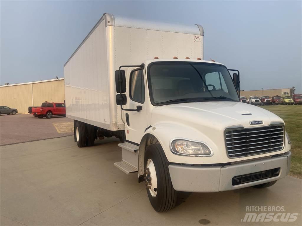 Freightliner M2 106 平板车