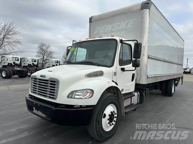 Freightliner M2106 厢式货车