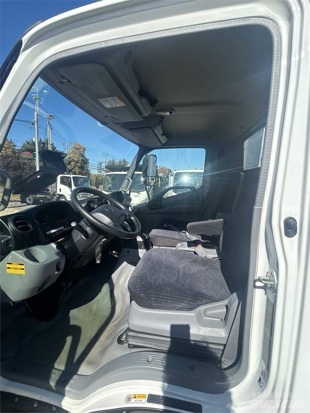 Hino 155 其他货车