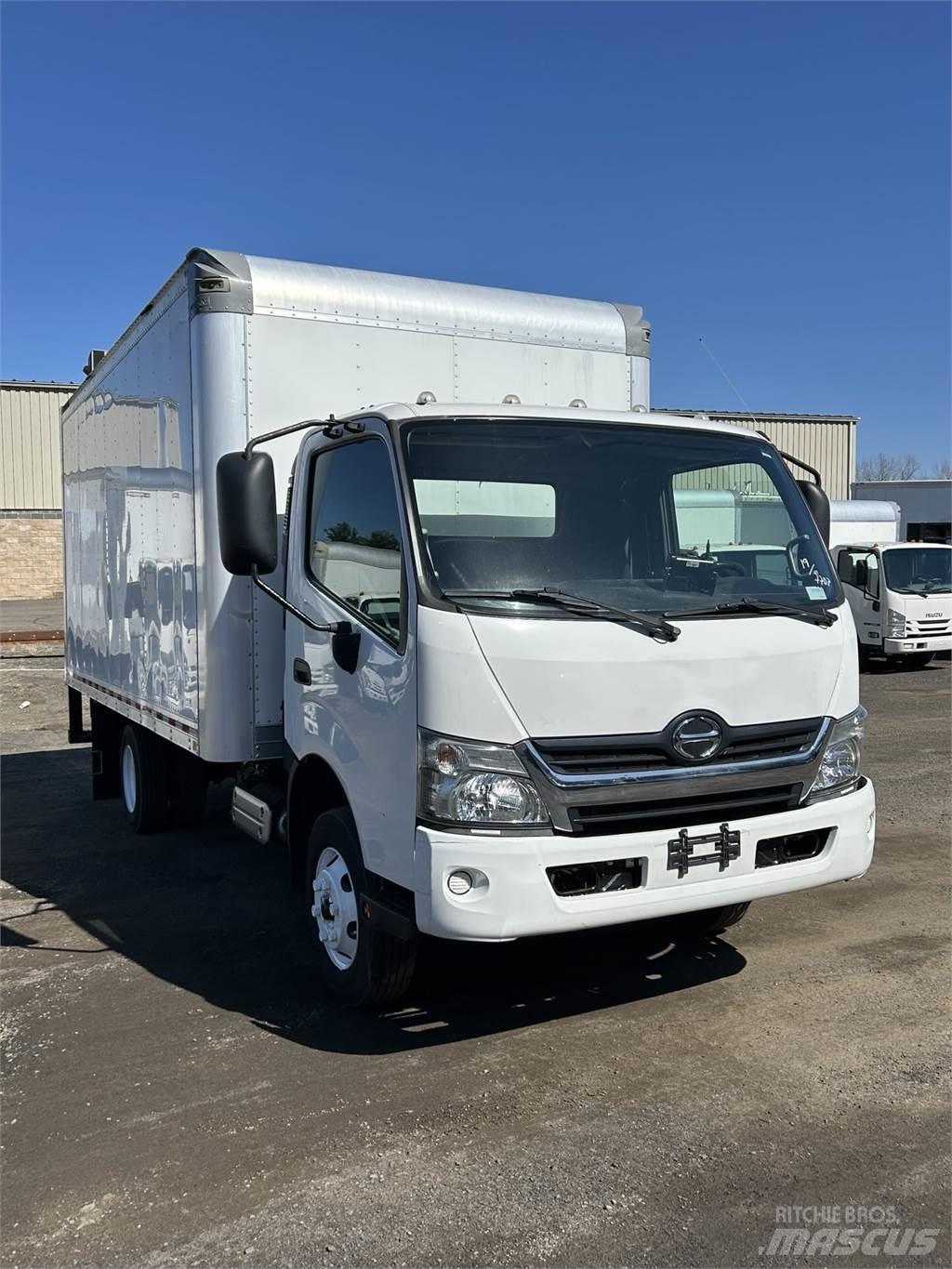 Hino 155 厢式货车