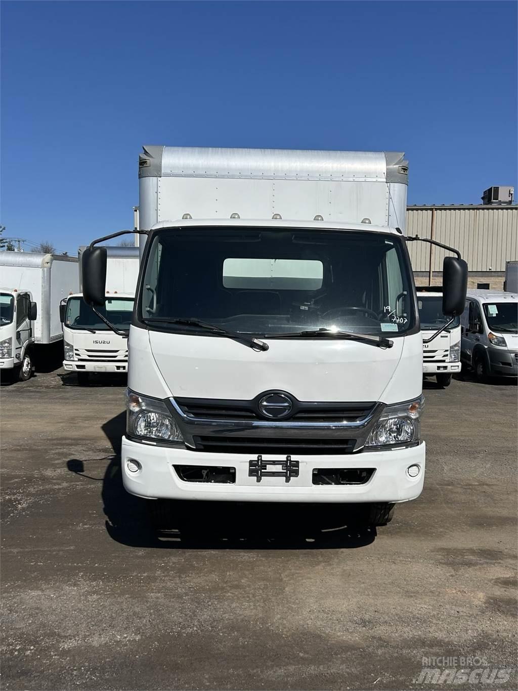 Hino 155 厢式货车