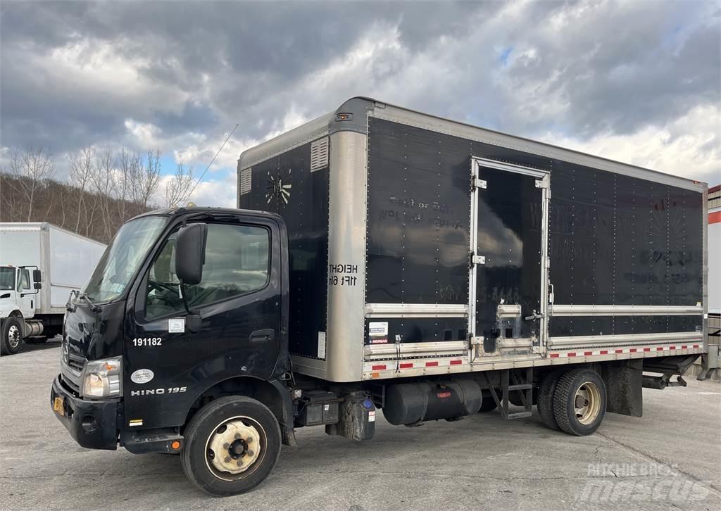 Hino 195 厢式货车
