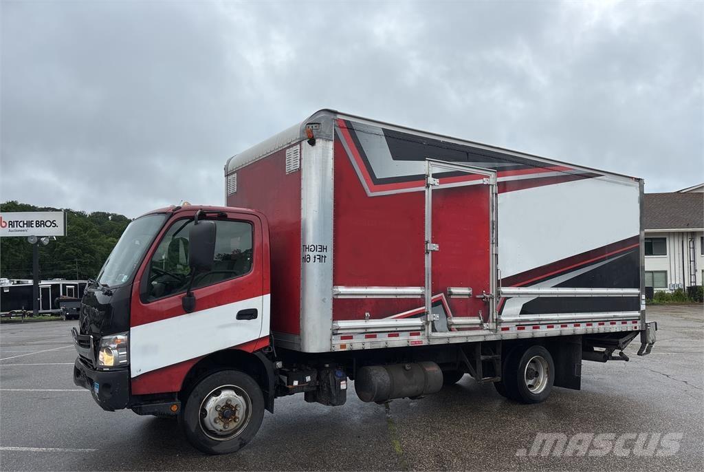 Hino 195 厢式货车