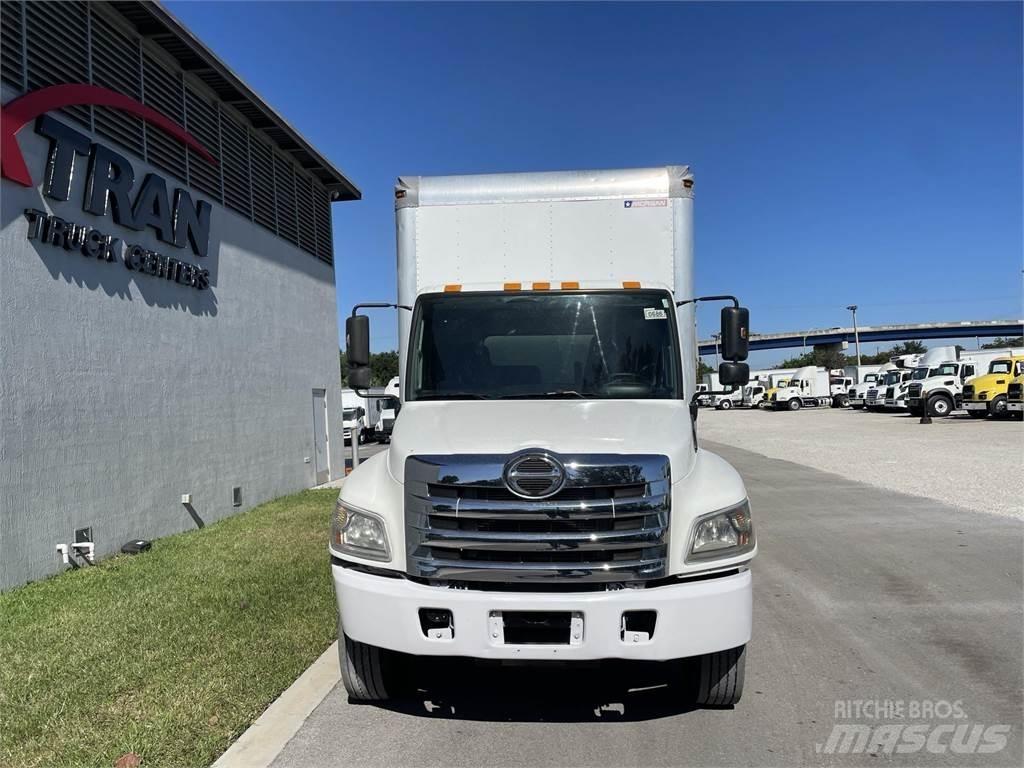 Hino 268 厢式货车