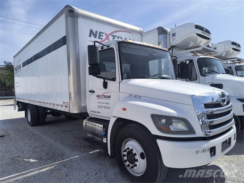 Hino 268 厢式货车