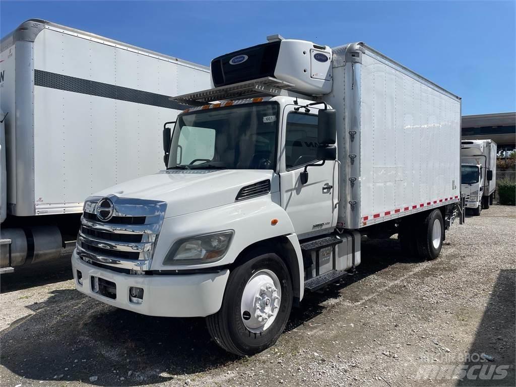 Hino 268 厢式货车
