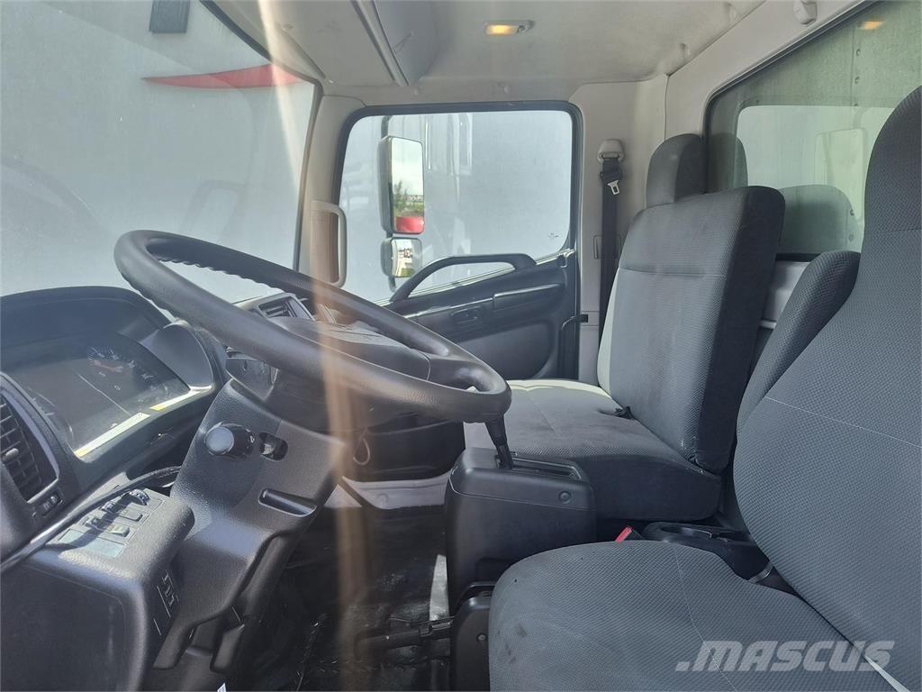 Hino 268 厢式货车