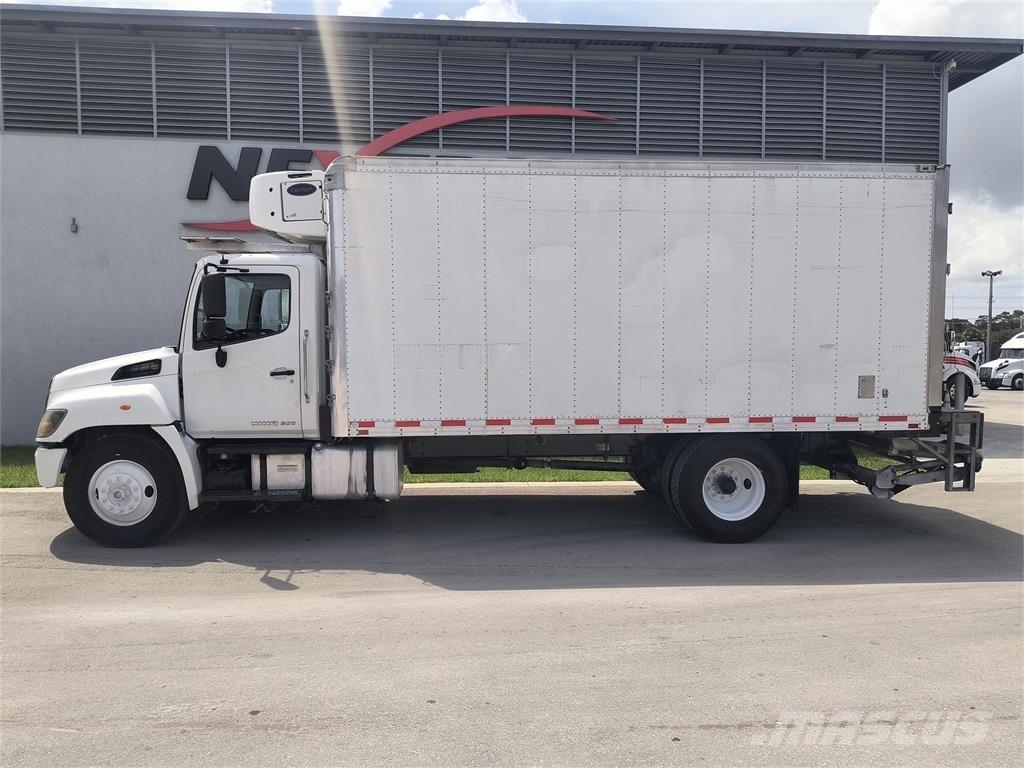 Hino 268 厢式货车