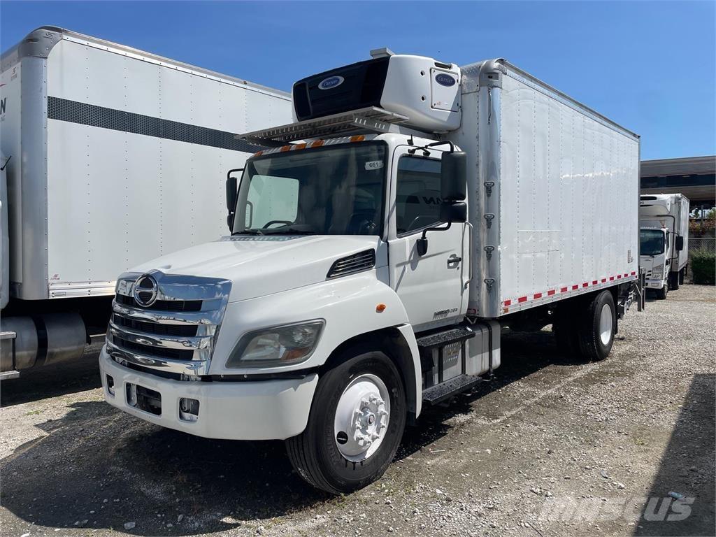 Hino 268 厢式货车