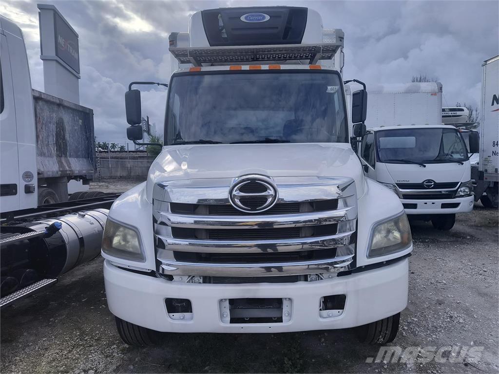 Hino 268 厢式货车