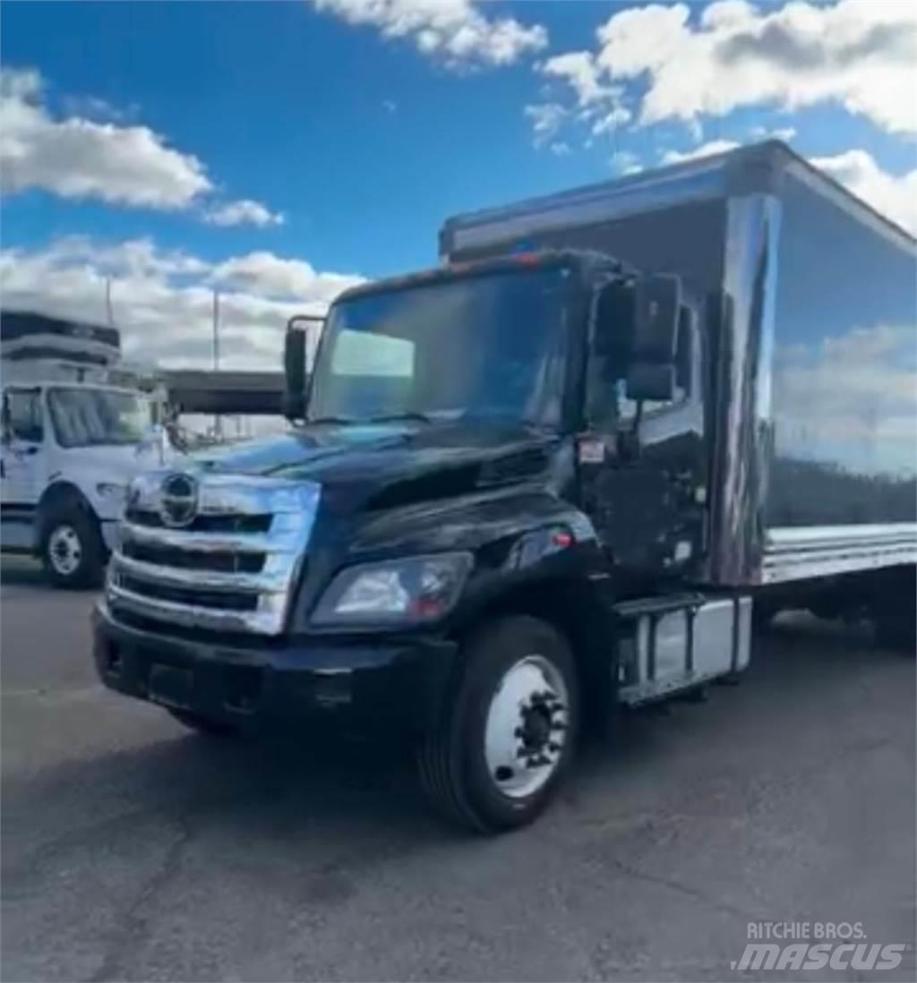 Hino 268A 厢式货车